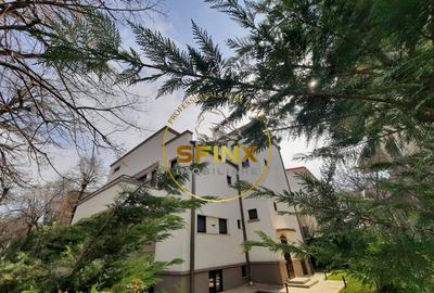 Casă individuală cu 10 camere cu Canalizare în Primăverii - 1