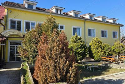 Spațiu comercial, de 950 mp, în Central - 6