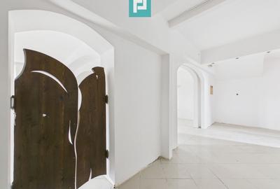 Casă individuală cu 12 camere cu Canalizare în Băile 1 Mai - 13