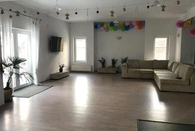 Casă cu 5 camere cu Teren 200 Mp în Central - 9