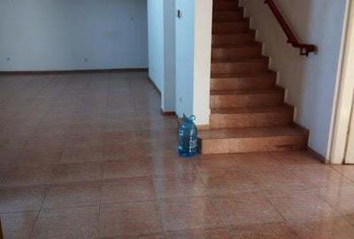 Casă cu 8 camere cu Teren 500 Mp în Jilava - 6