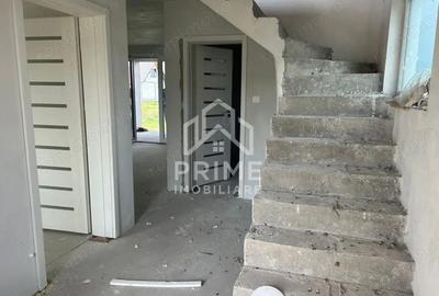 Casă cu 2 camere cu Teren 820 Mp în Totoi - 9