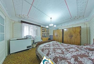 Casă cu 4 camere cu Teren 1522 Mp în Cuvin