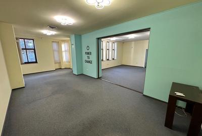 Birou, de 201 mp, în Central - 1