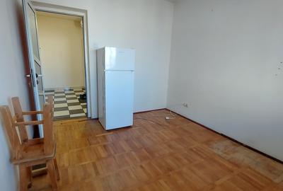 Apartament cu 3 camere semidecomandat în Basarabia - 8