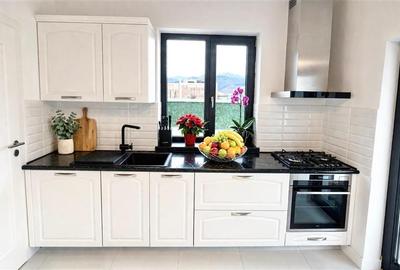 Casă individuală cu 3 camere cu Canalizare în Cristian - 3