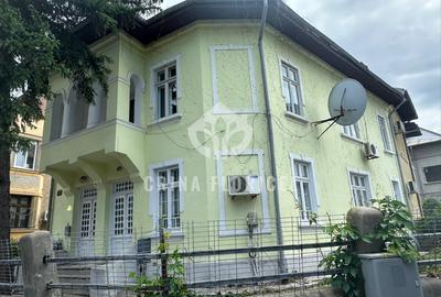 Casă individuală cu 10 camere cu Canalizare în P-ța Dorobanți - 3