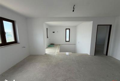Casă cu 5 camere cu Teren 674 Mp în Vânători - 17