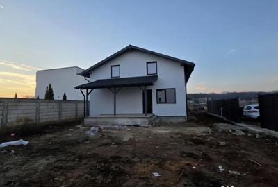 Casă cu 3 camere cu Teren 390 Mp în Păulești - 6