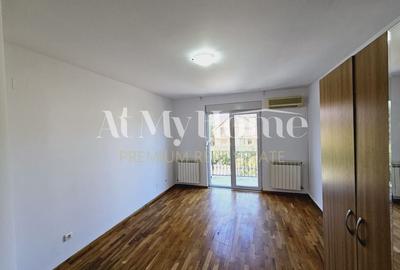 Vila Superba cu 7 camere, teren 631mp, piscina proprie, garaj - 14