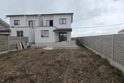Casă cu 3 camere cu Teren 749 Mp în Săcălaz - 2