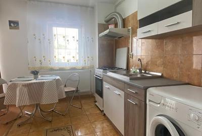 Apartament cu 2 camere decomandat, mobilat în Negru Vodă - 9