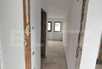 Casă cu 4 camere cu Teren 382 Mp în Bună Ziua - 15