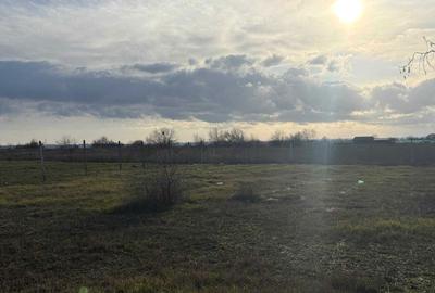 Teren de 1660 mp, în Exterior Vest - 2