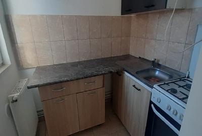 Vlad Tepes, garsoniera, mobilata - 3