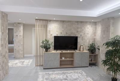 Apartament cu 3 camere decomandat în Palazu Mare - 1