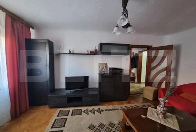 Apartament de 3 camere, decomandat, zona Rovine, Borcanul cu miere - 2