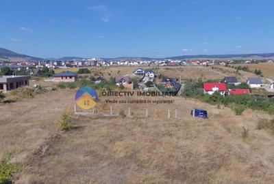 Teren intravilan 1100 mp - zona 1 Mai - 3