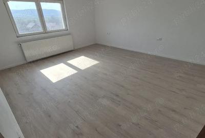 Casă cu Teren 936 Mp în Sântimbru - 1