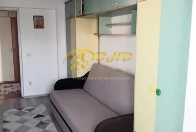 Apartament cu 3 camere decomandat în Păcurari - 12