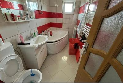 Apartament trei camere - 77mp- Liceul Pedagogic Apartament trei camere - 77mp- Liceul Pedagogic - 3