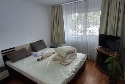 Inchiriez apartament 2 camere,decomandat,Micro 17 - 1