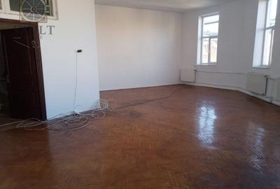 Casa INDIVIDUALA - S+P+1+M - 5 minute de metrou TINERETULUI - 17