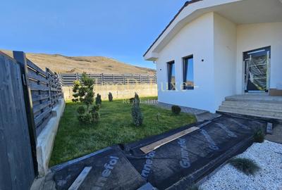 Casa individuala 1 nivel, teren 900 mp, 107 mp utili, 4 cam, com. Jucu - 2