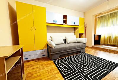 	Apartament cu 2 camere, situat la etajul 3, in Siderurgistilor Vest. - 4