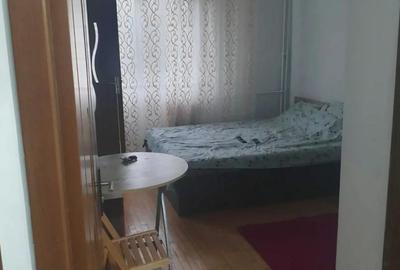 Garsonieră decomandată în Baza 3