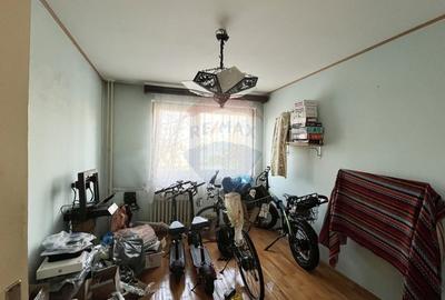 Vanzare apartament 3 camere, decomandat, Drumul Taberei - Bd. 1 Mai - 5