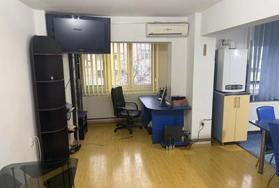 Apartament cu 3 camere decomandat în Exterior Vest - 2