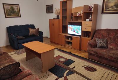 Apartament cu 4 camere decomandat în Noua