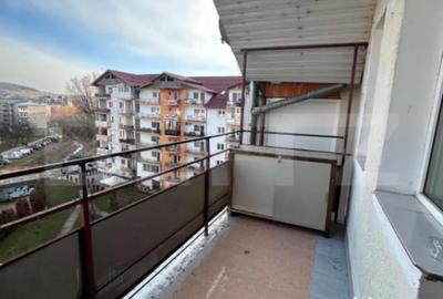 Garsonieră în Independenței