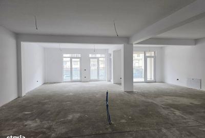 Spațiu comercial, de 244 mp, în Nufărul - 11