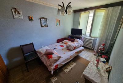 Apartament cu 3 camere semidecomandat în Abator - 2