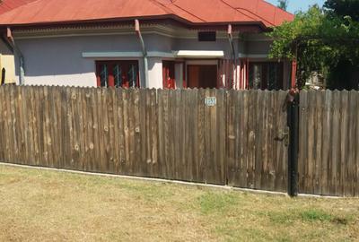 Casă cu 3 camere în Exterior Vest - 2