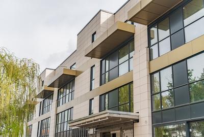 Apartament cu 3 camere decomandat în Pipera