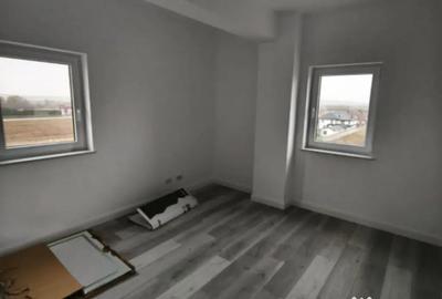 Apartament cu 3 camere decomandat în Central - 1