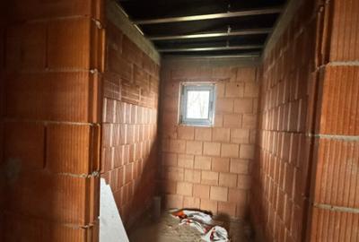 Casă cu 3 camere cu Teren 450 Mp în Satu Nou de Jos