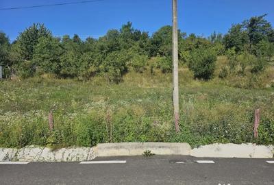 Teren de 1045 mp, în Central - 4