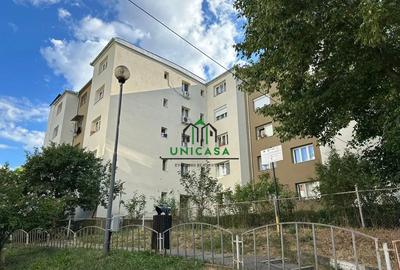 Apartament cu 3 camere decomandat în Petrișor - 1