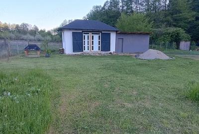 Casă cu 2 camere cu Teren 1030 Mp în Budeasa - 2