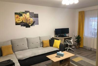 Apartament cu 3 camere decomandat în Ștrand
