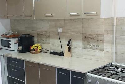 Apartament cu 3 camere decomandat în Central - 8