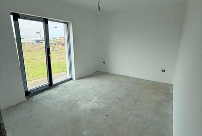 Casă cu 4 camere cu Teren 330 Mp în Central