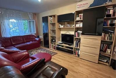 Apartament cu 3 camere decomandat în Canta