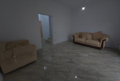 Casă cu 4 camere cu Teren 220 Mp în Berceni - 3