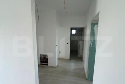 Casă cu 4 camere cu Teren 532 Mp în Remetea Mare - 9