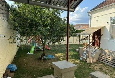 Casă cu 10 camere cu Teren 411 Mp în Lunei - 3